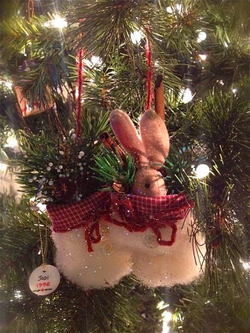 These mittens have always been my favorite piece of holiday decor. 