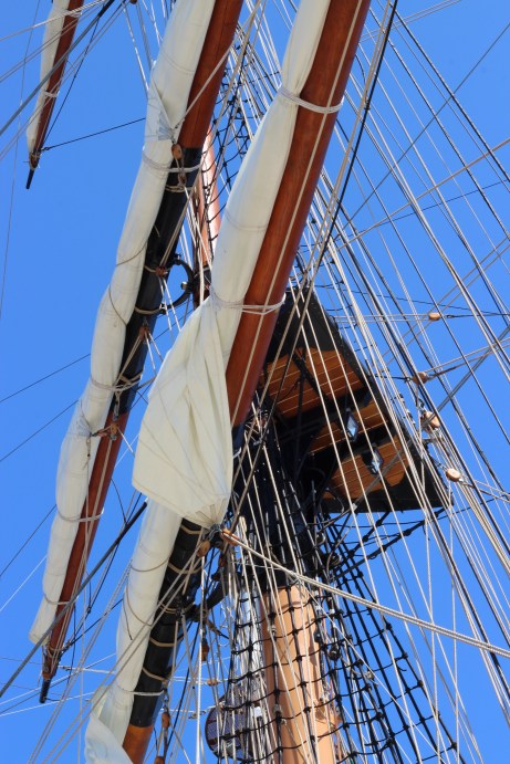 Sailing ship mast